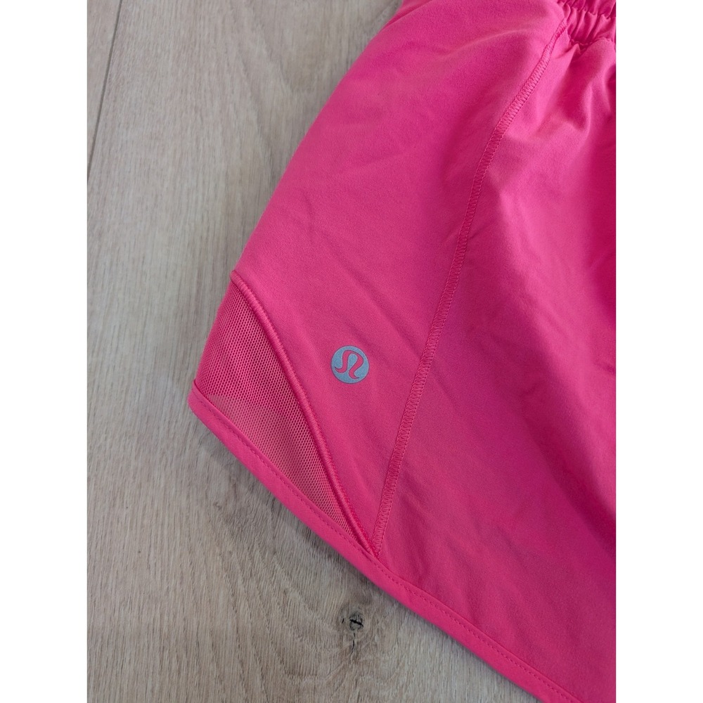 Lululemon Hotty Hot Low-Rise Lined Short 2.5" Pink Size 10 - Picture 2 of 7